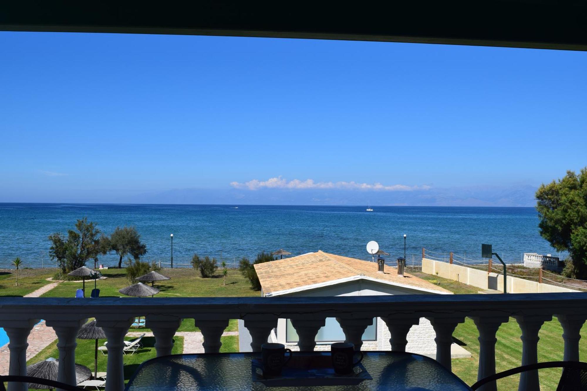 S&C Kosmos Beach Resort 罗达 外观 照片