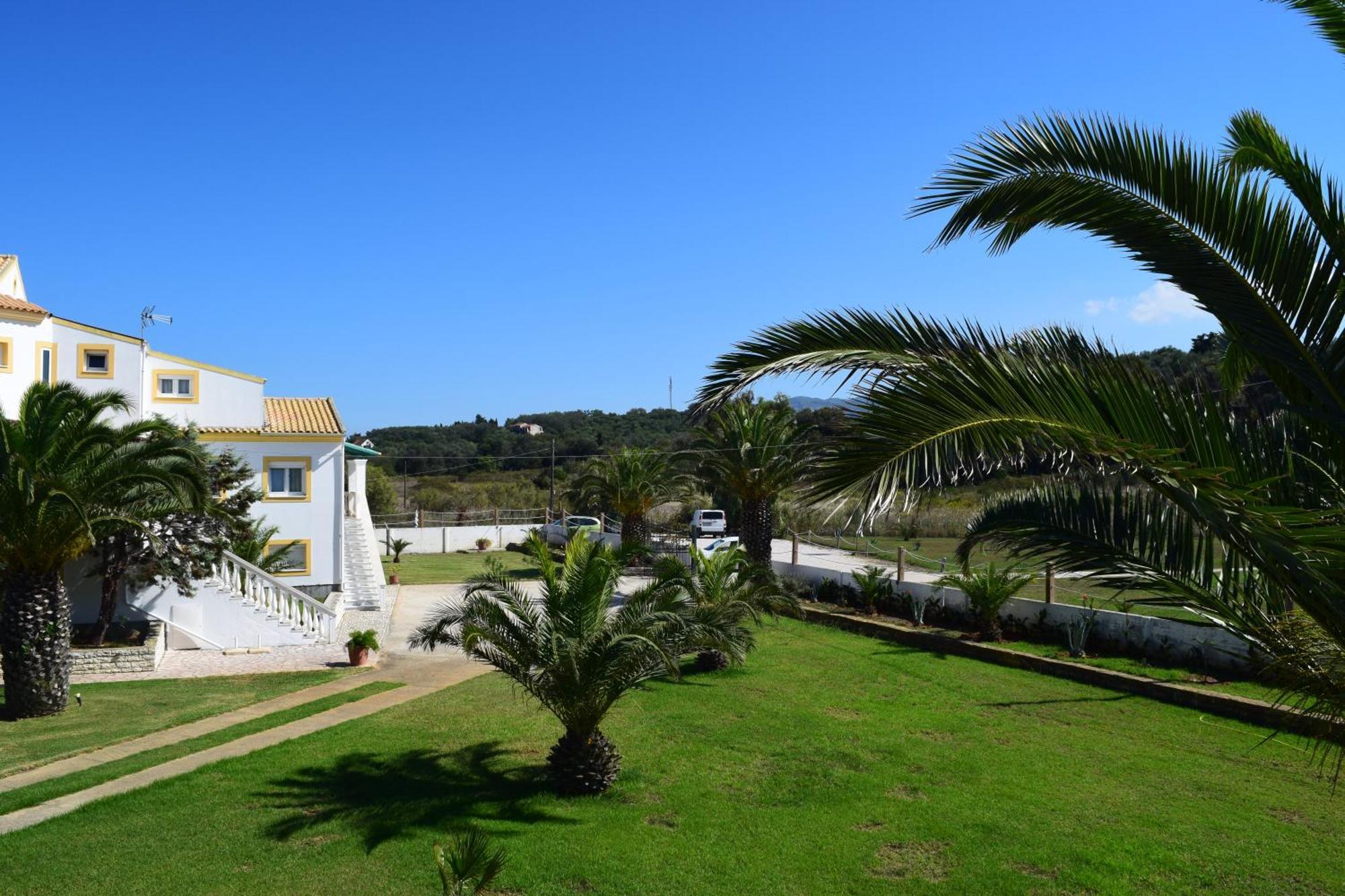 S&C Kosmos Beach Resort 罗达 外观 照片